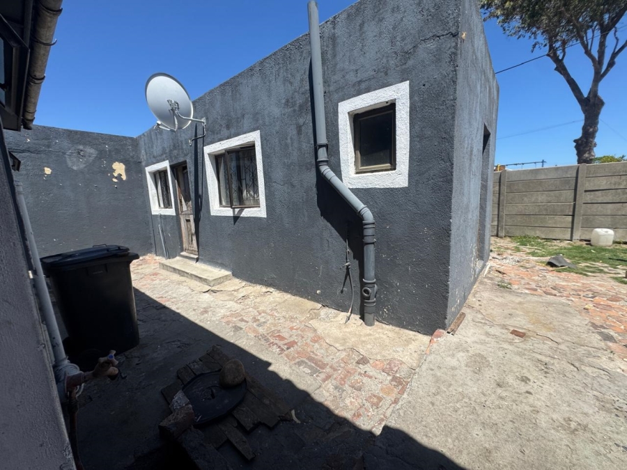 4 Bedroom Property for Sale in Florida Western Cape